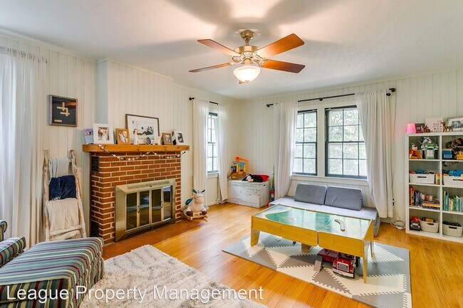 Building Photo - 4 br, 2 bath House - 621 Sam Calloway