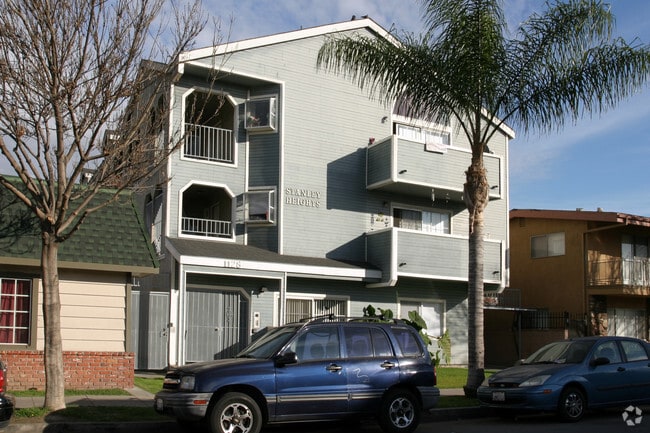 Building Photo - 1128 Stanley Avenue