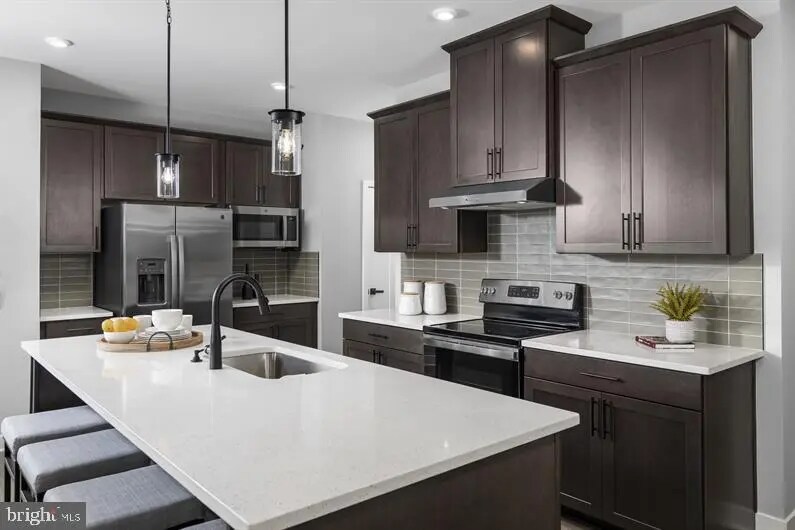 Building Photo - 606 Phalen Ct