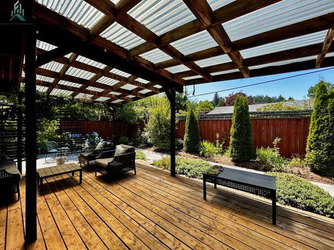 Building Photo - Mid-century Modern Single-family Home for ...