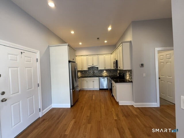Building Photo - 2067 Barnum Ave