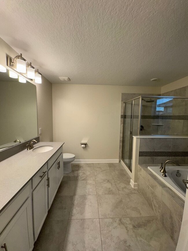 Building Photo - STOREY PARK - 3BR/2.5BA TWO STORY HOME