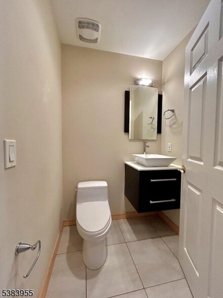 Building Photo - 27 Kingfisher Ct