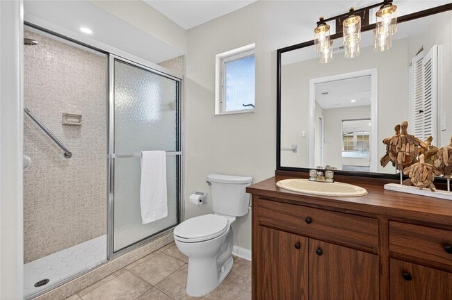 Building Photo - 430 Sunnyside Dr
