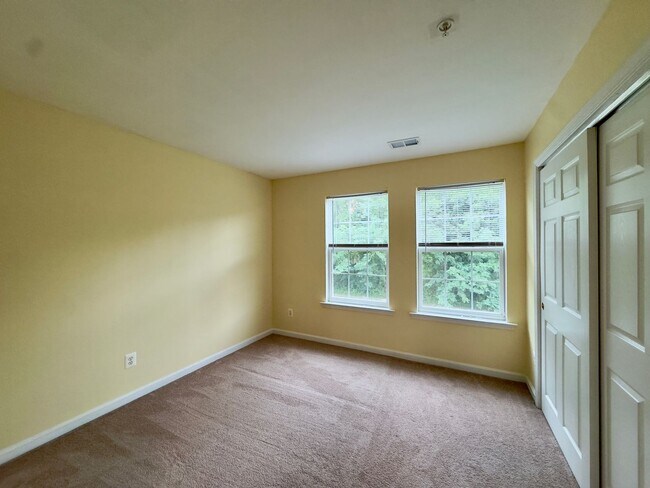 Building Photo - Charming 3BD/2BA/2 Half Bath Townhome with Garage in Havre de Grace, MD!