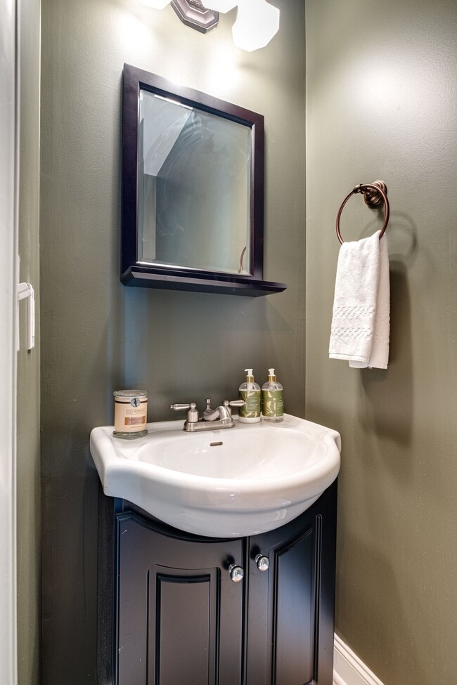 Building Photo - 1403 Arthur Ave