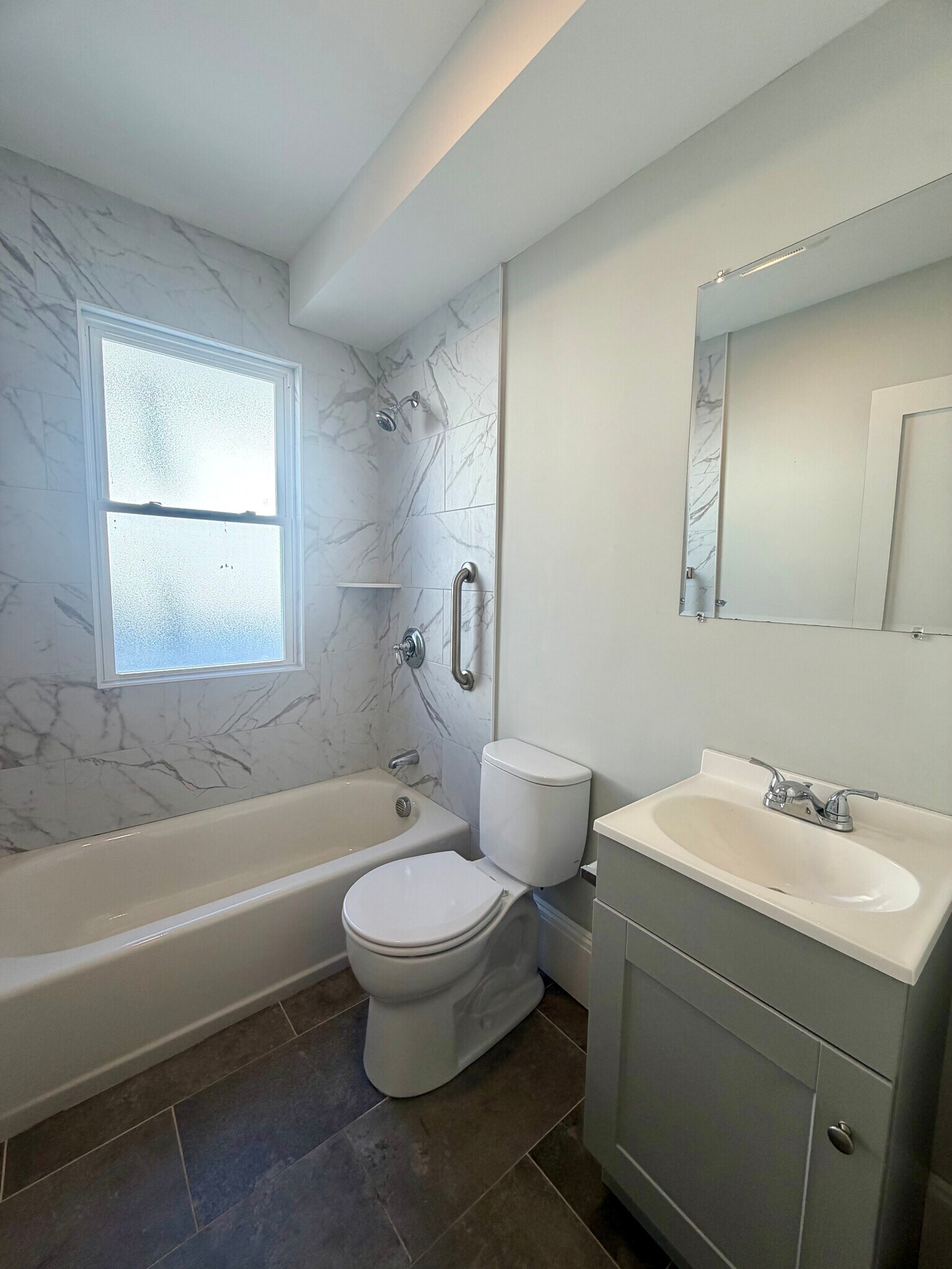 Building Photo - 102 Greaton Rd