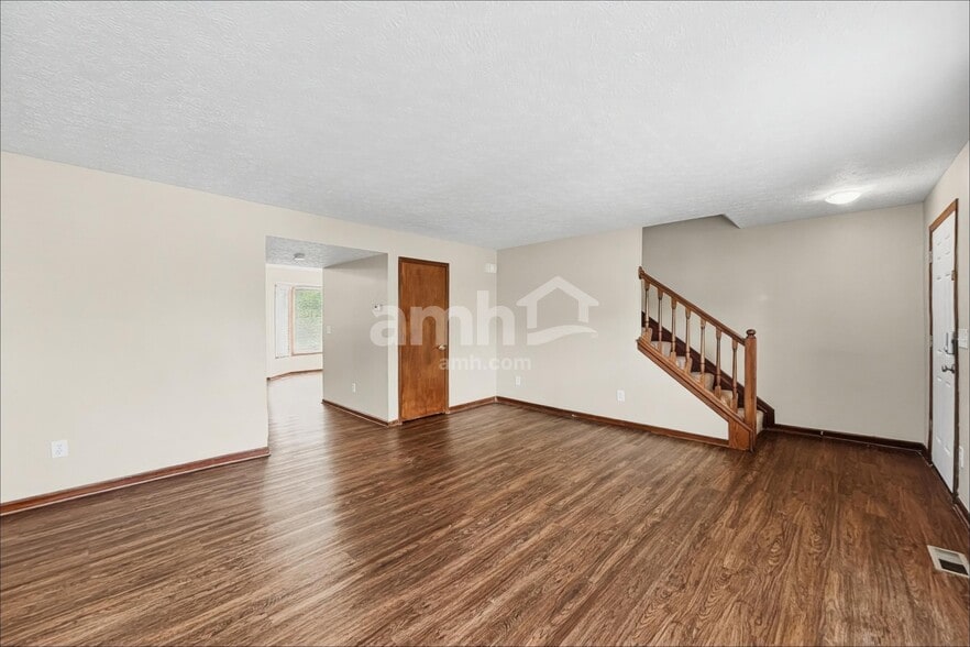 Building Photo - 5829 Sharets Dr