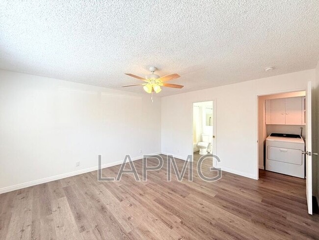 Building Photo - 2506-2508 Norfolk Street