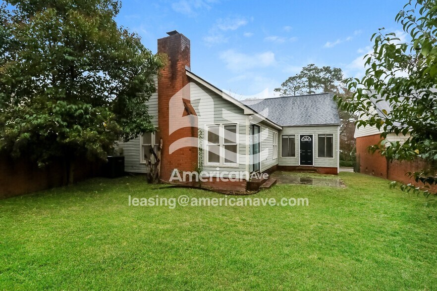 Building Photo - 122 Village Walk