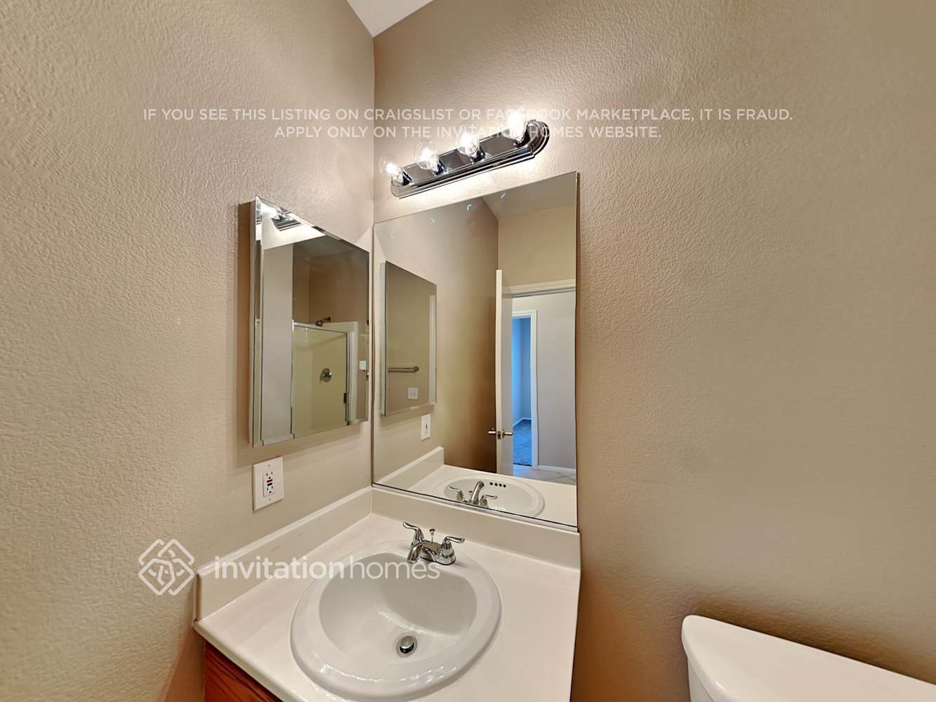 Building Photo - 780 Viento Del Montagna Ave