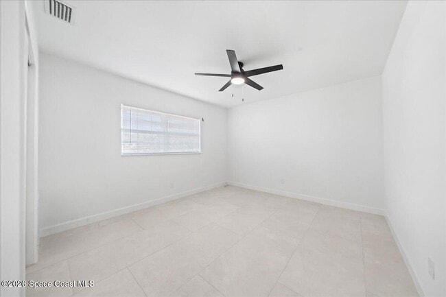 Building Photo - 154 Crescent Beach Dr