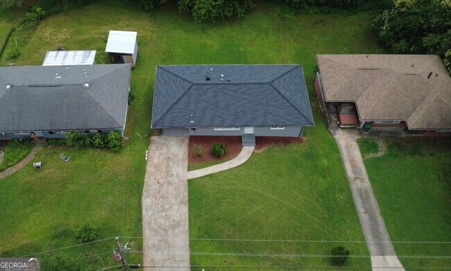 Building Photo - 2107 Garden Cir