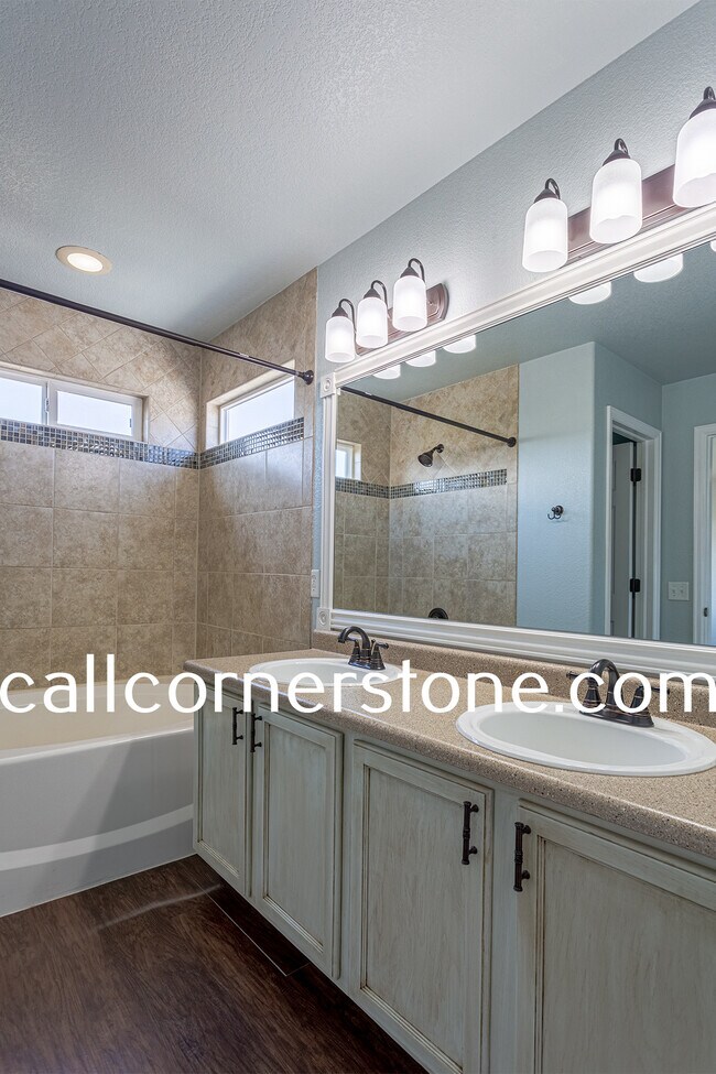 Building Photo - 4394 Crow Creek Dr