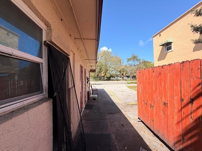 Building Photo - 1551 NW 6th St