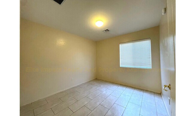 Building Photo - 10844 S Lake Gambusi Dr
