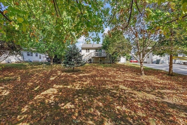 Building Photo - 4 Bedroom 2 Bath House in Cedar Falls walking distance to uni campus