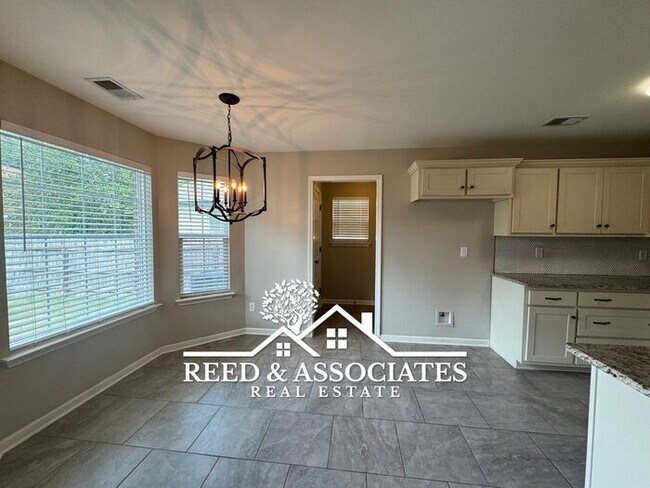 Building Photo - Spacious Olive Branch Home