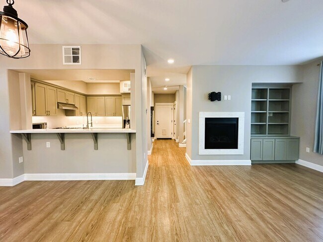 Building Photo - 1581 Cali Ln