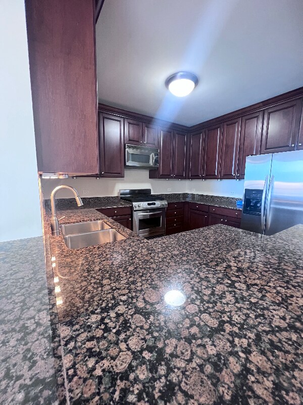 Building Photo - 420 E Waterside Dr