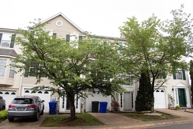 Building Photo - 12344 Sweetbriar Pl