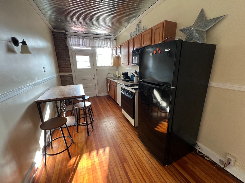 Building Photo - 5354 Murdoch Ave