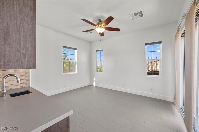 Building Photo - 6243 Carol Butte Ct