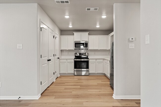 Building Photo - 3028 Wasilla Dr