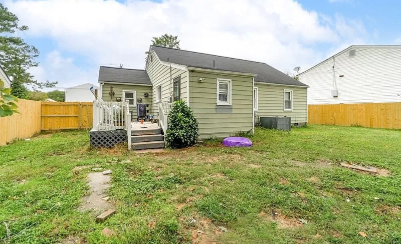 Building Photo - 1433 Picadilly St