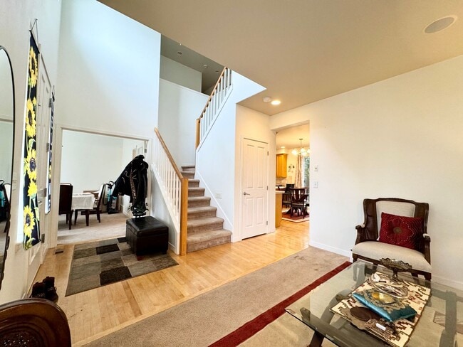 Building Photo - Rose Hill - Kirkland Home