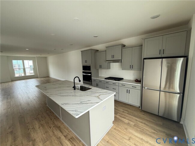 Building Photo - 15390 Oasis Sun Aly