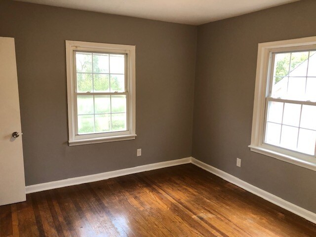 Building Photo - Evolve