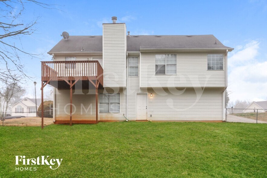 Building Photo - 204 Whistleville Ct