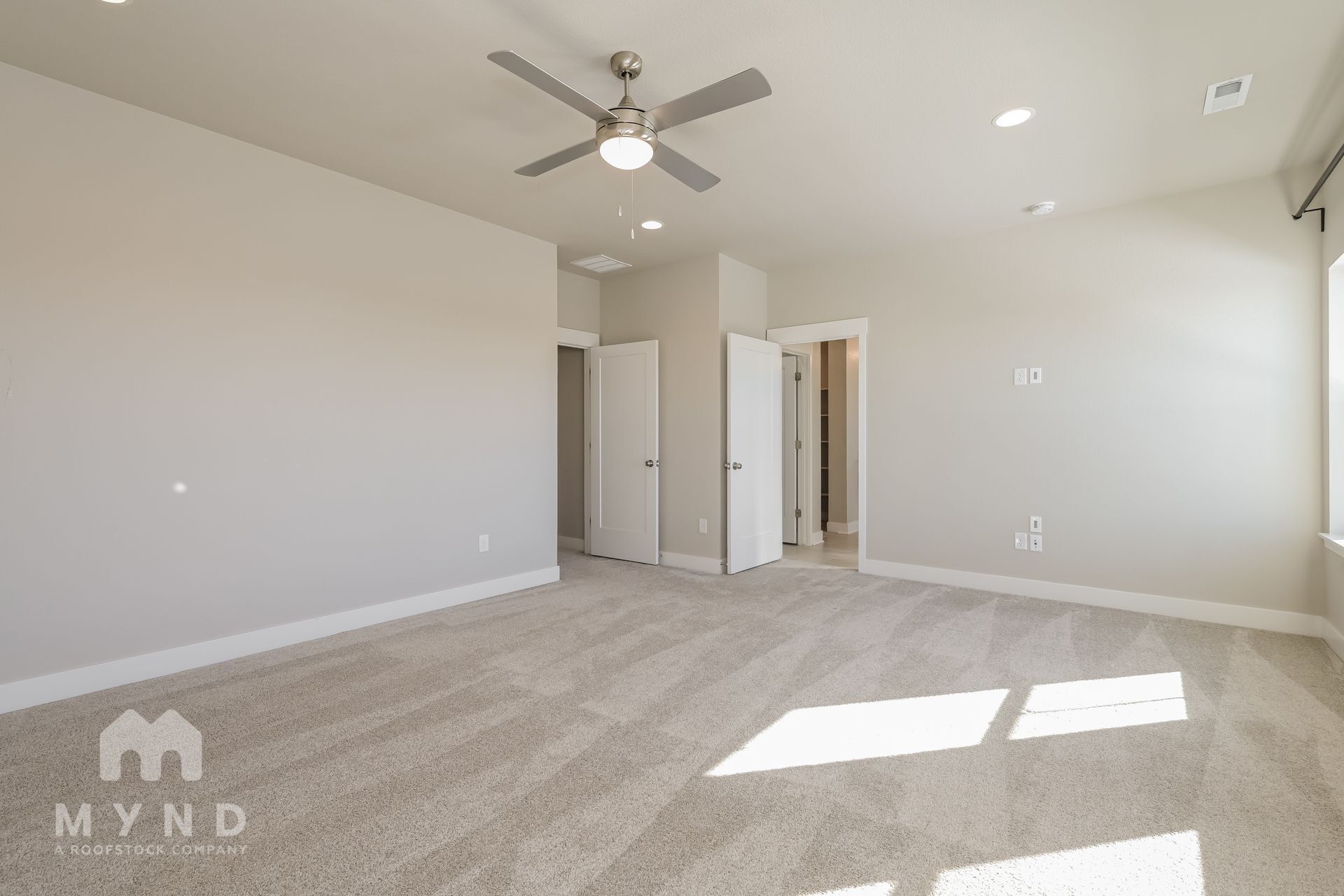 Building Photo - 6047 N Netherland Ct