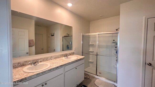 Building Photo - 1322 McFarland Dr