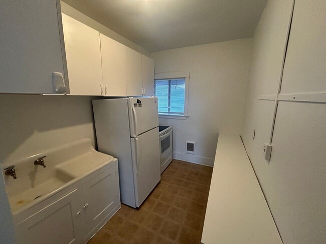 Interior Photo - 518 G Street Apartments!