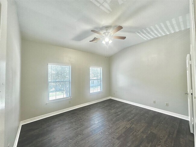 Building Photo - 59 Woodland Hills Dr