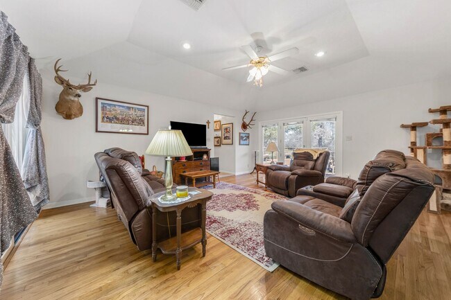 Building Photo - 4269 Wilcox Ln
