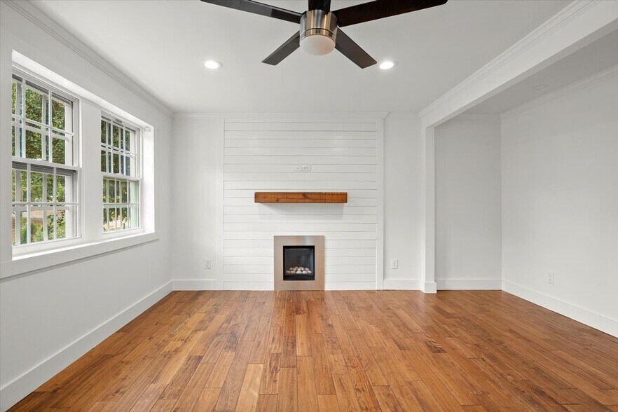 Building Photo - 481 Griffin St NW