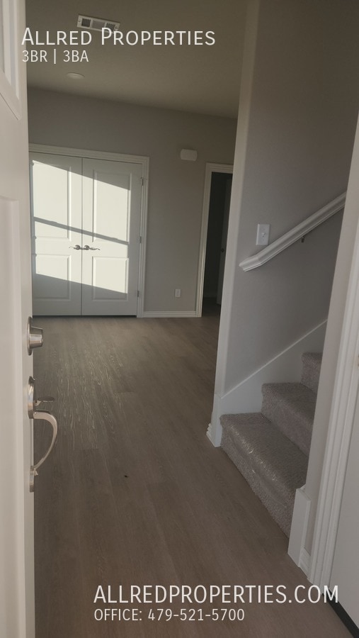Building Photo - 1608 Casuarina Dr