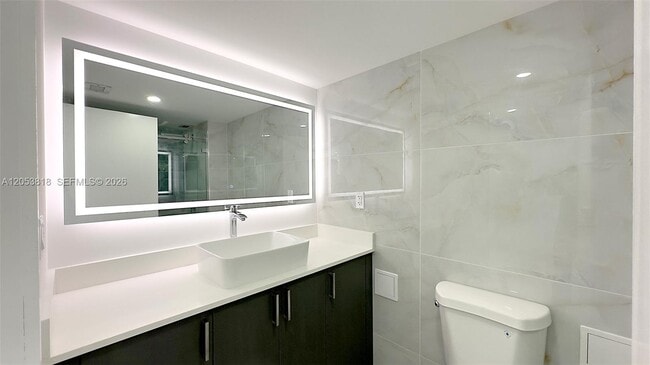 Building Photo - 18051 Biscayne Blvd