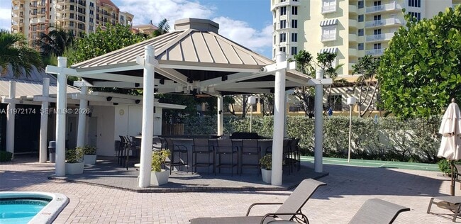 Building Photo - 1901 N Ocean Blvd