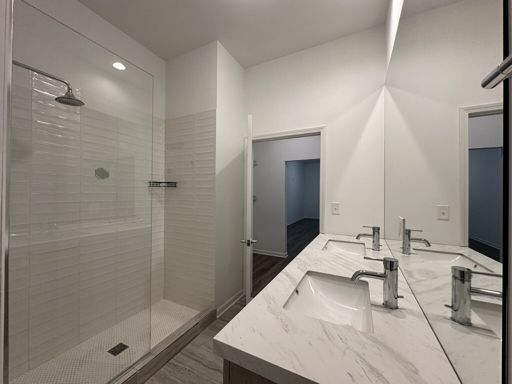 Building Photo - 2550 S Wabash Ave