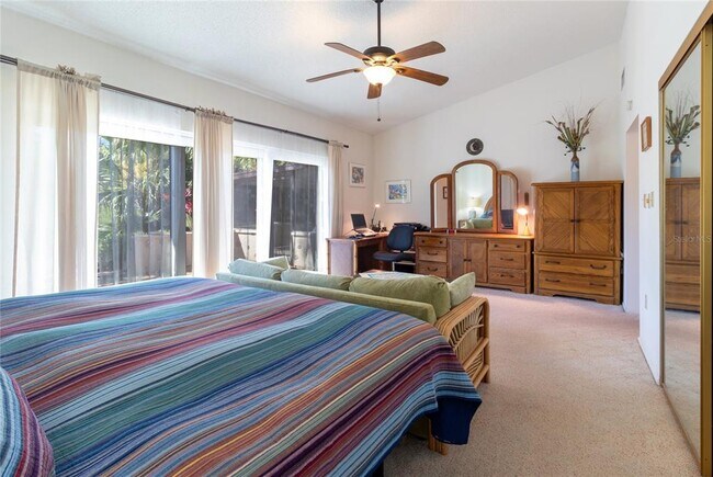 Building Photo - 4660 La Jolla Dr