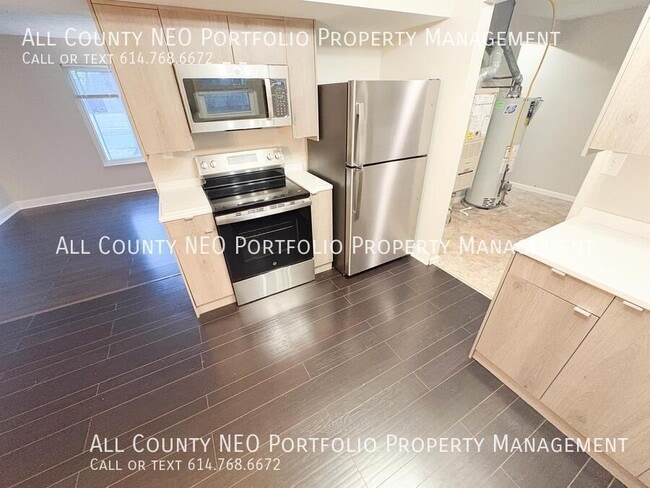 Building Photo - 4601 Paxton Dr S