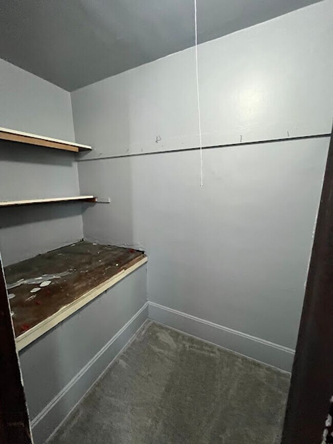 Building Photo - 3 Bedroom 1 Bathroom Home Rent Ready