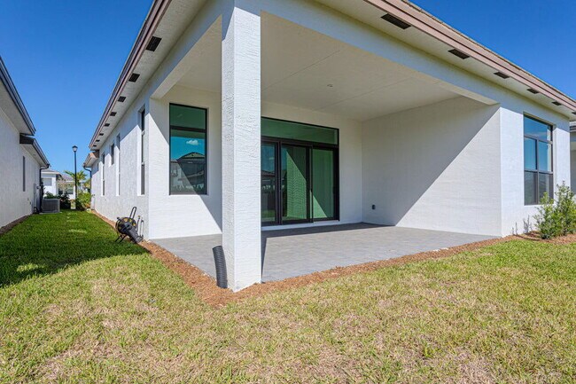 Building Photo - 9155 SW Esule Way