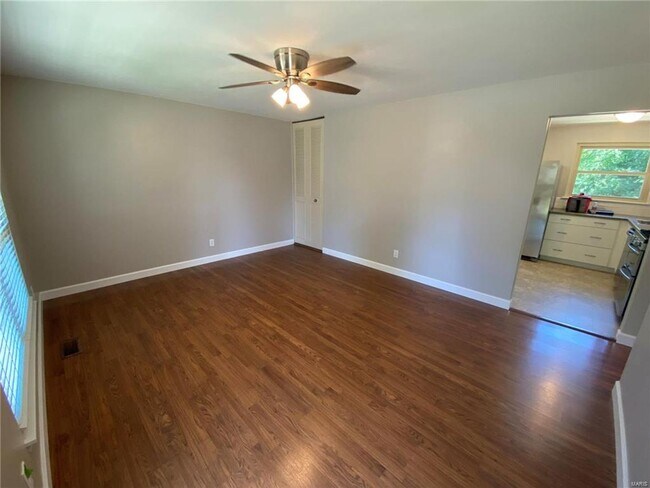 Building Photo - 1849 San Luis Rey Pkwy