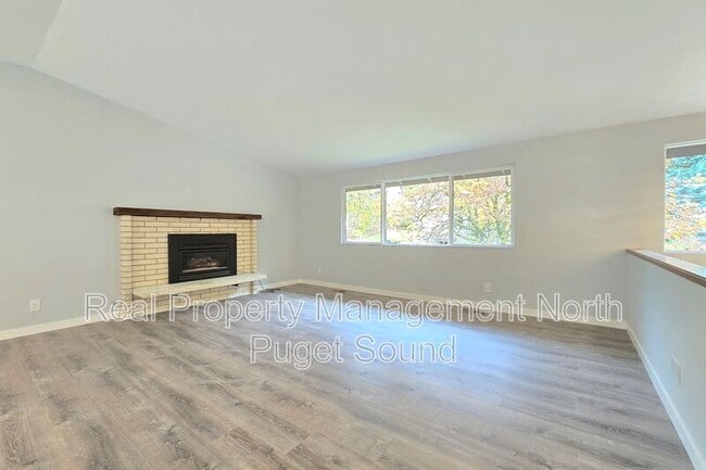 Building Photo - 19711 41st Ave NE