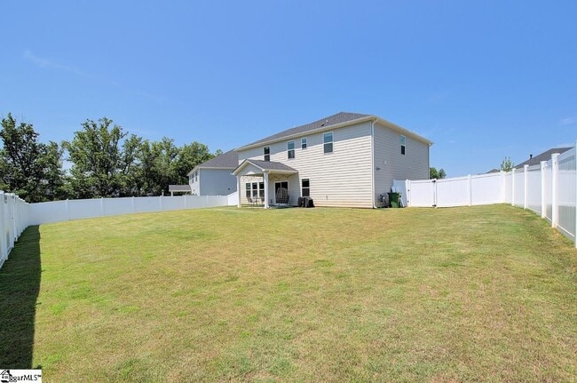 Building Photo - 542 Silverado Ave